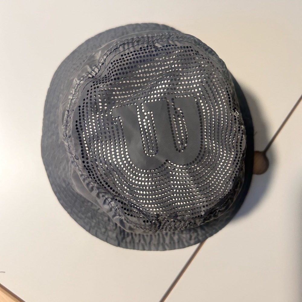 Reversible kith bucket hat. - Picture 3 of 4